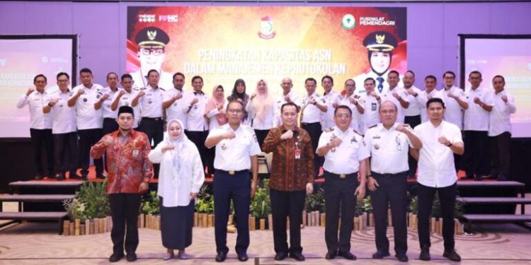 Gambar Camat Wajo Hadiri Pembukaan Bimtek Manajemen Ke Protokolan dan Master of Ceremony