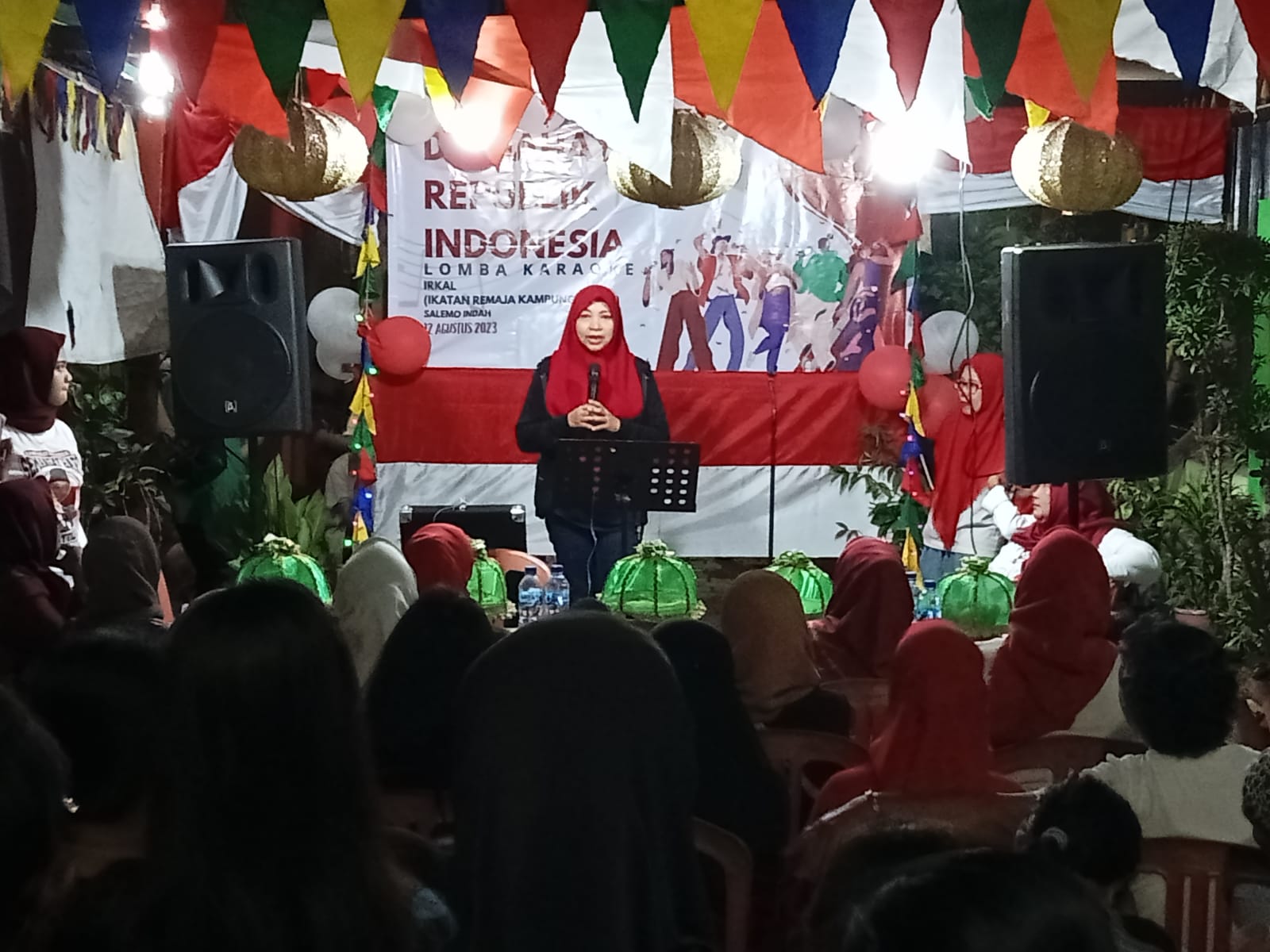 Gambar Camat Wajo membuka lomba Karaoke di Keluarahan Malimongan Tua